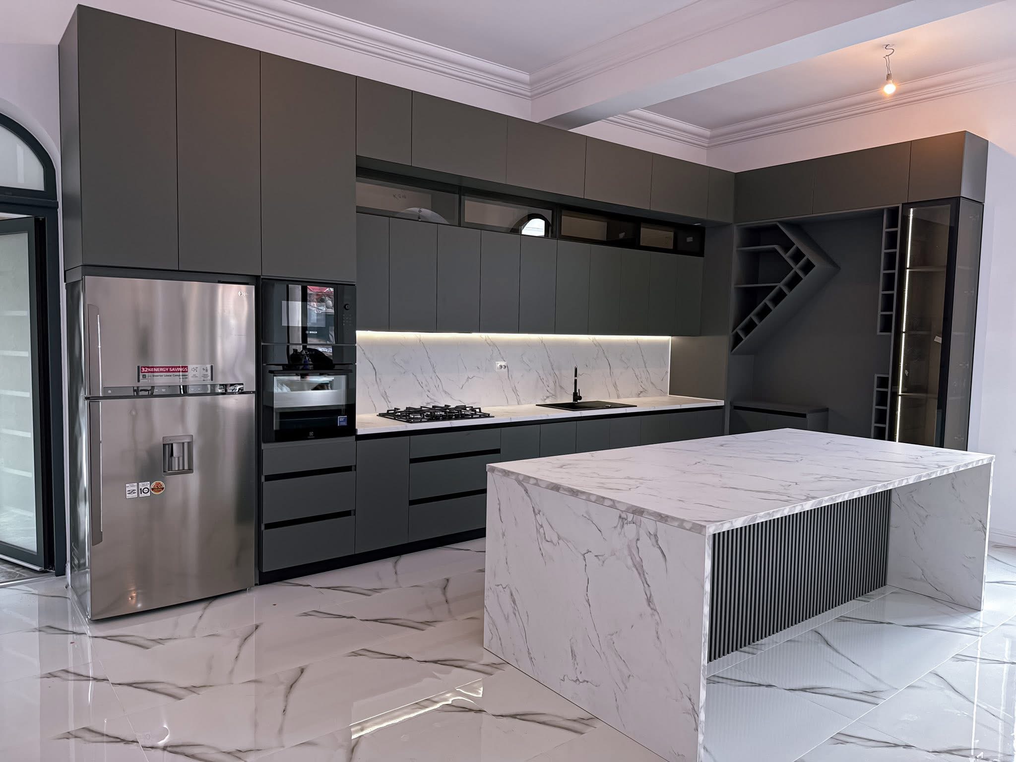 Grey Marble Grandeur